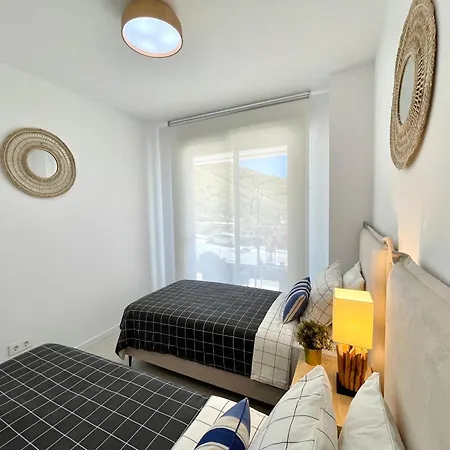 Paradise 2 Bedrooms *