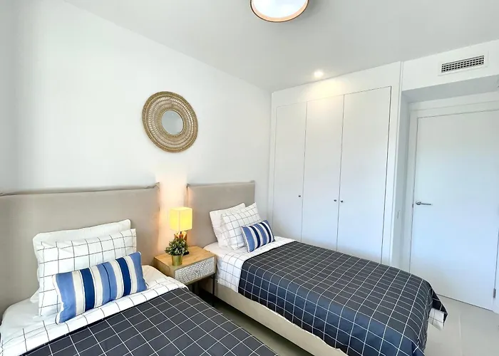 Paradise 2 Bedrooms Апартаменты