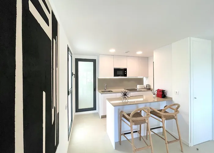 Paradise 2 Bedrooms *