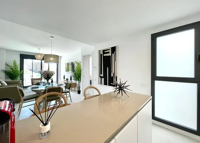 Paradise 2 Bedrooms Апартаменты