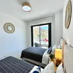 Paradise 2 Bedrooms Apartment *