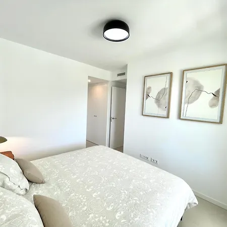 Апартаменты Paradise 2 Bedrooms *