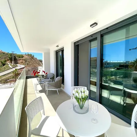 Paradise 2 Bedrooms Фуэнхирола