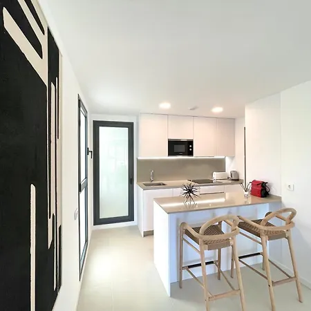 Paradise 2 Bedrooms *