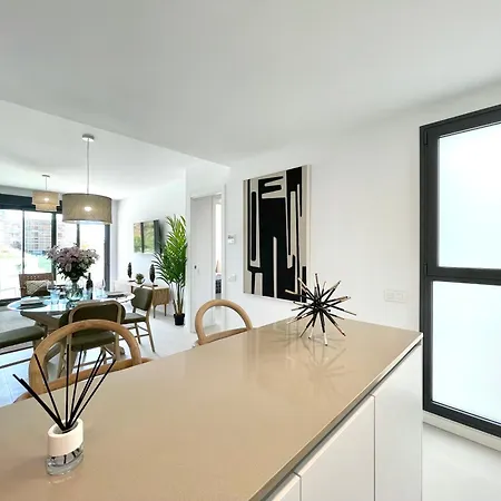 Paradise 2 Bedrooms Апартаменты