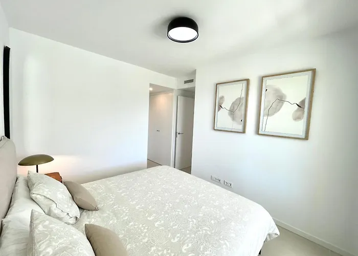 Апартаменти Paradise 2 Bedrooms *