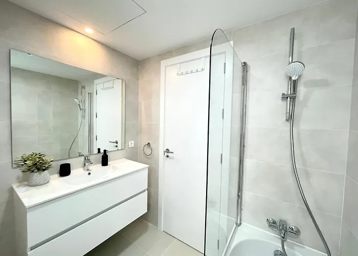 Апартаменти Paradise 2 Bedrooms Фуенхірола