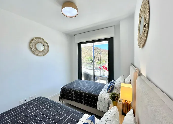 Paradise 2 Bedrooms Apartment *