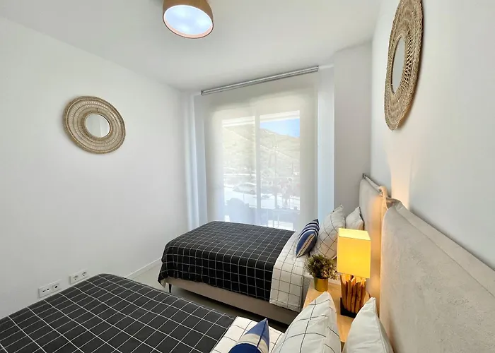 Paradise 2 Bedrooms *